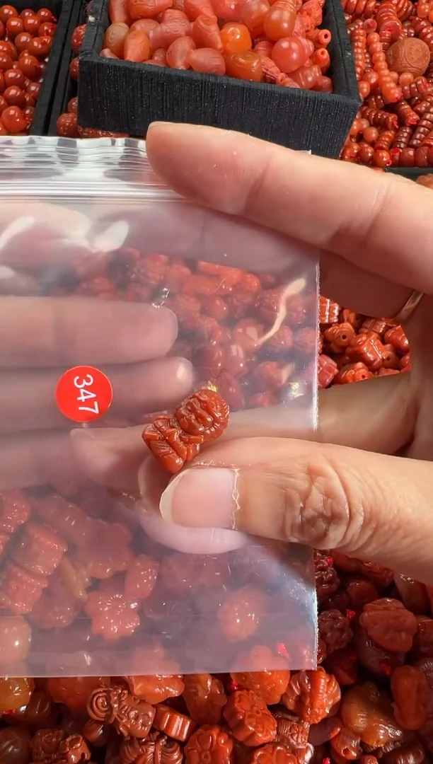 【闪购商品】南红玛瑙颈饰未镶嵌2