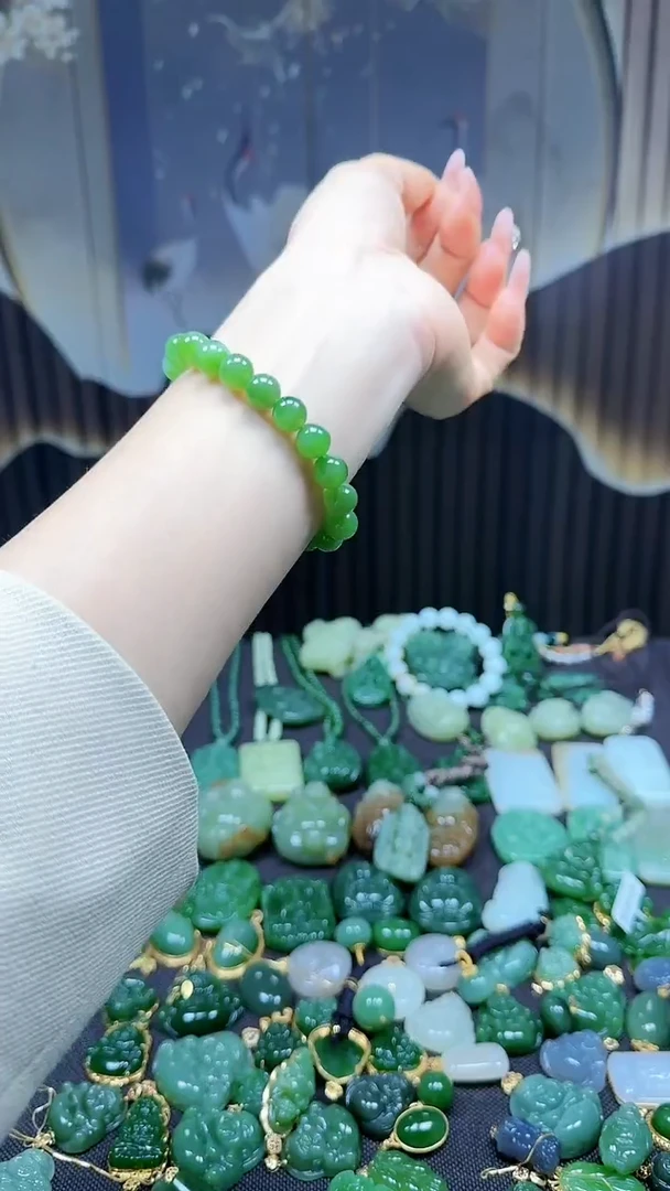 【闪购商品】和田玉挂件未镶嵌9+