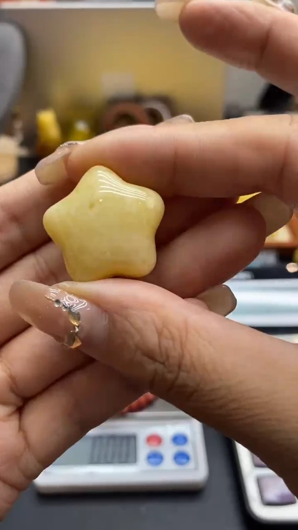 琥珀未镶嵌珠宝奇石2219