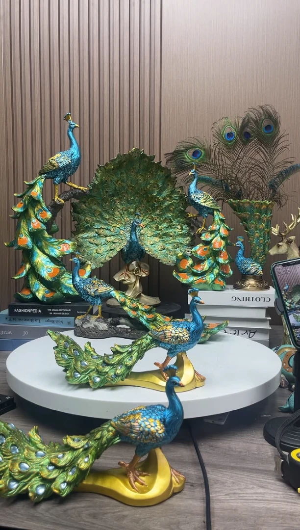 有机玻璃30厘米行走孔雀 摆件