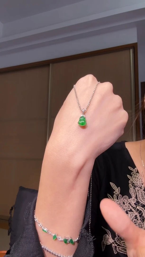 吊坠(不含链)银S925镶嵌翡翠天然翡翠吊坠