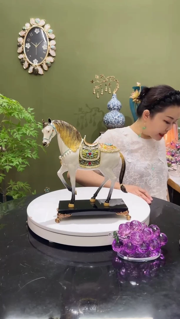 合金珐琅彩马摆件