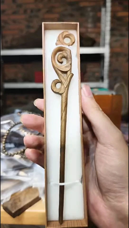 金丝楠      发簪