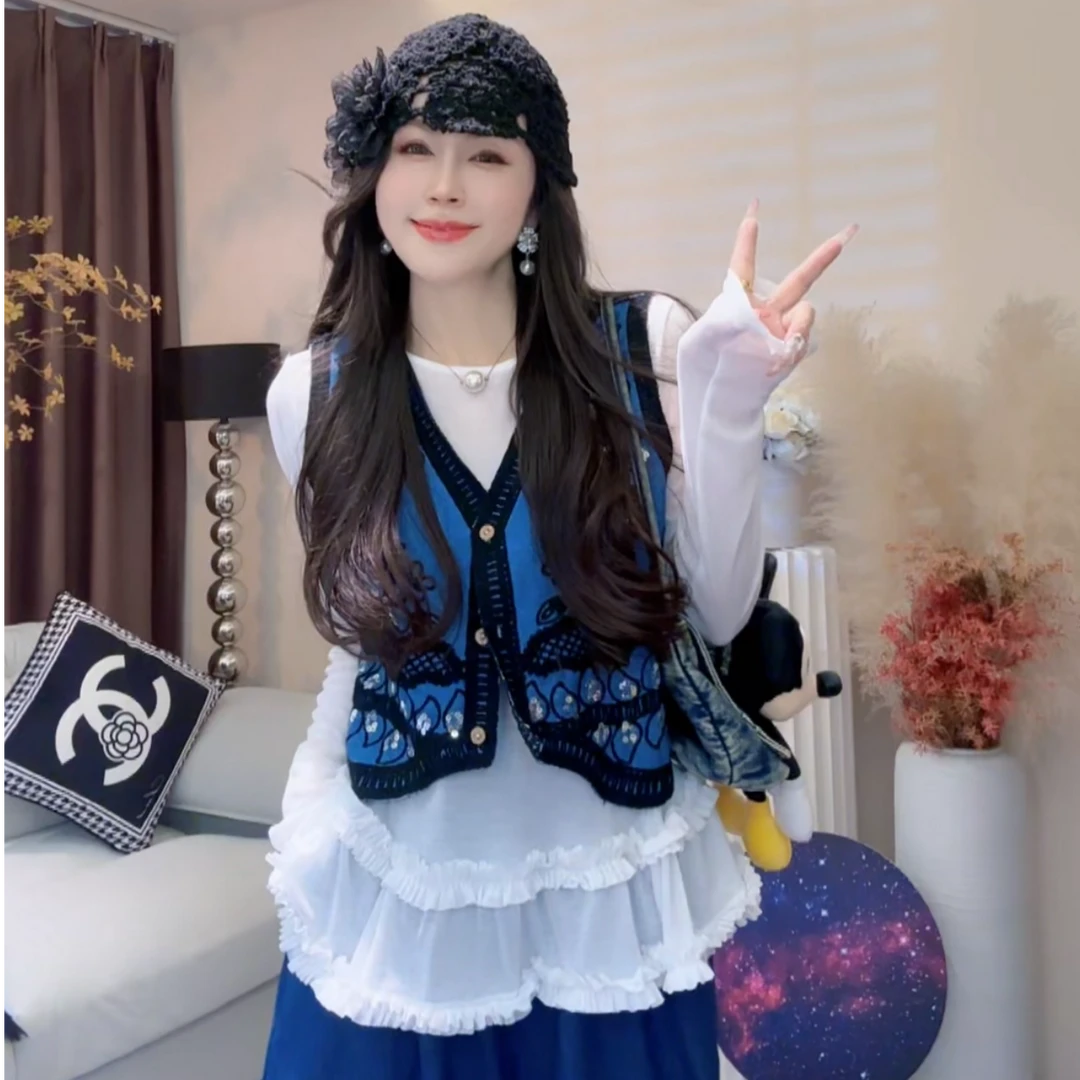 L.X~重工亮片撞色刺绣V领单排扣短款无袖牛仔马甲背心女上衣6273