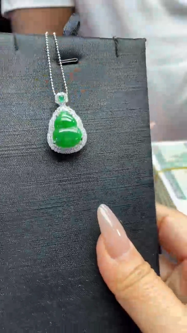 翡翠未镶嵌吊坠(不含链)天然翡翠葫芦吊坠