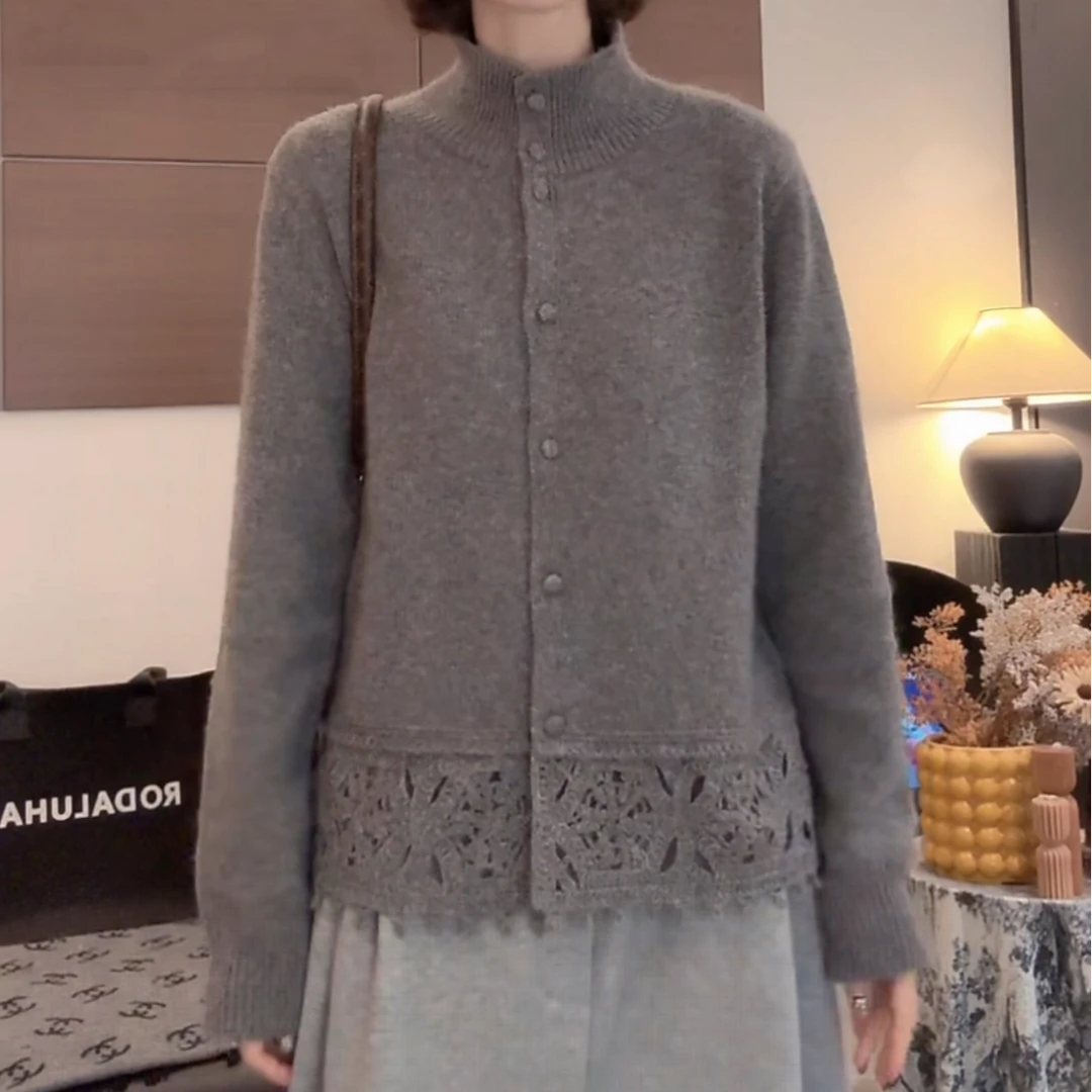 高级感灰色半高领毛衣开衫秋冬2025新款慵懒风钩花下摆宽松针织衫