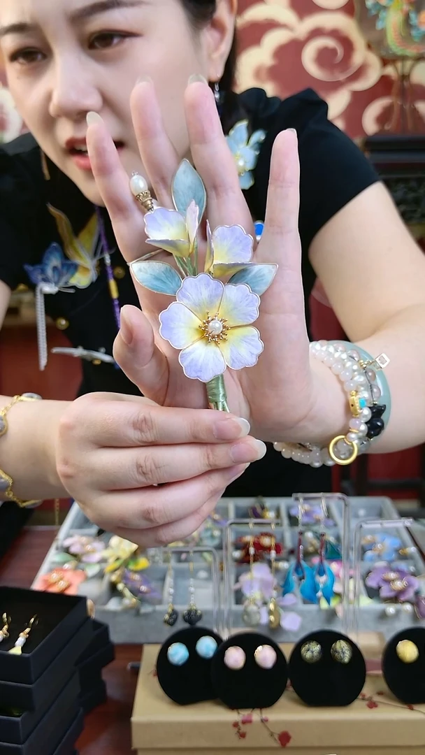 刺绣纯手工非遗绒花耳钩