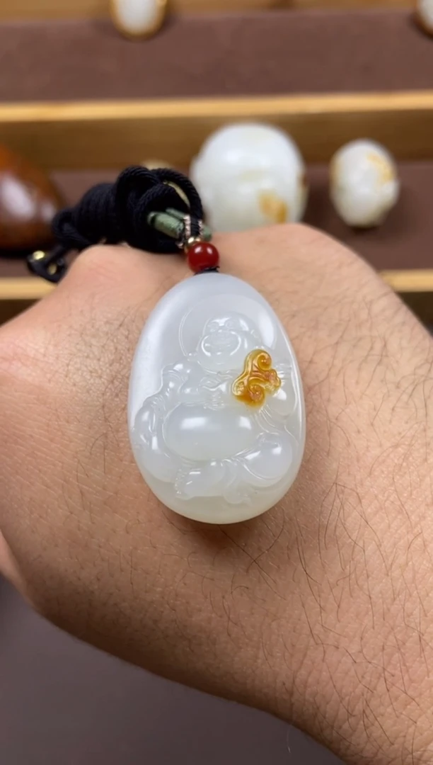 颈饰未镶嵌和田玉1