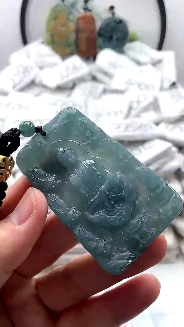 【闪购商品】翡翠颈饰未镶嵌大日如来