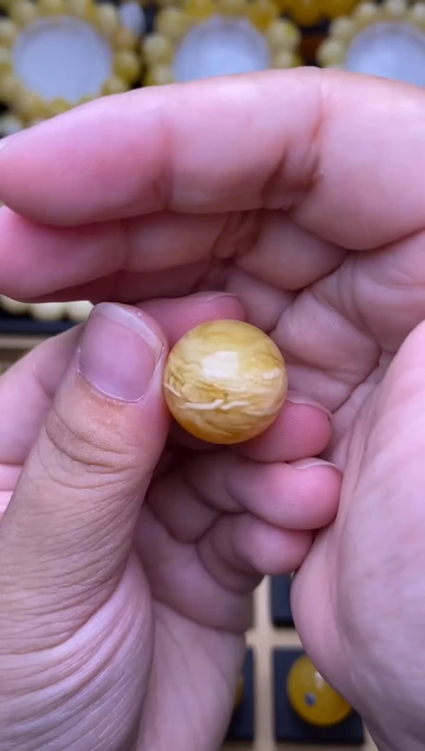 裸石琥珀未镶嵌 大小姐珠宝严选18