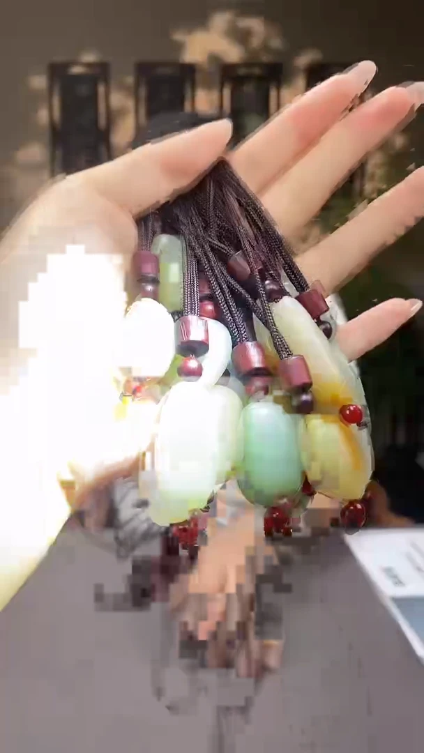 和田玉未镶嵌颈饰c744