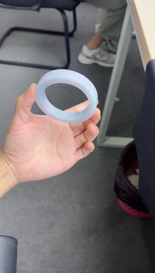 未镶嵌手镯定制翡翠译手镯