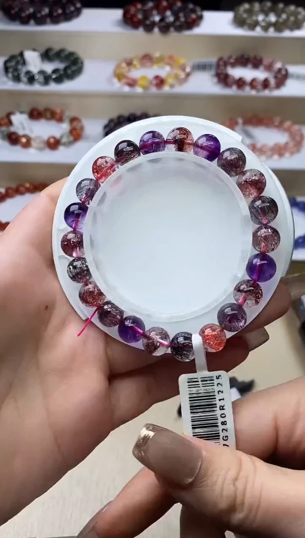 【闪购商品】水晶手链未镶嵌黑加仑超七8m+