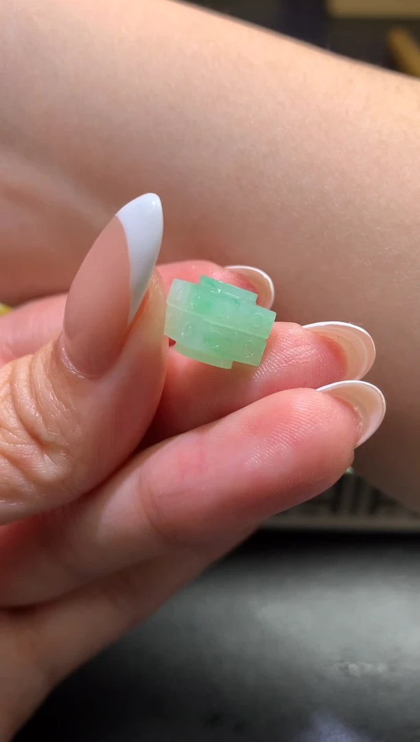 未镶嵌定制翡翠毛货 8.7-8.8