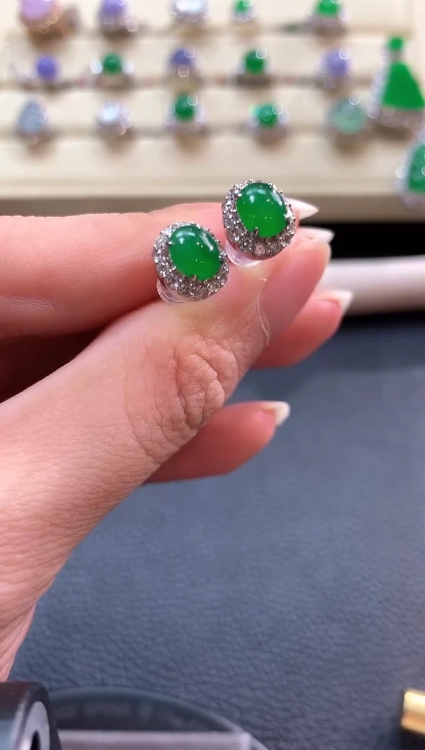 翡翠18K金镶嵌耳饰b101