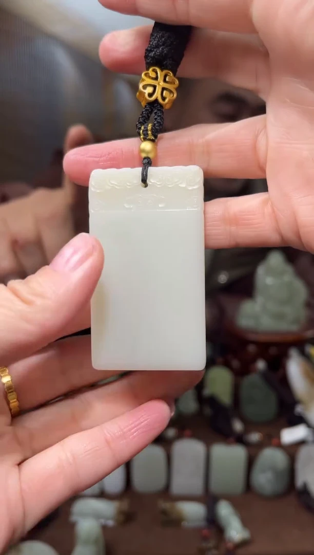 颈饰未镶嵌和田玉·