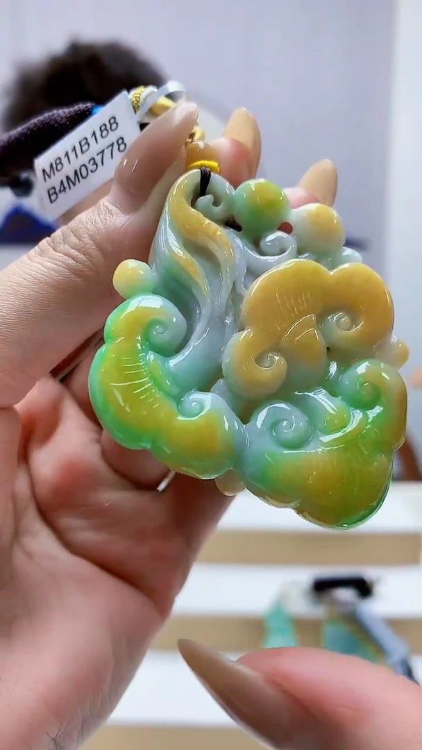 未镶嵌定制翡翠4688MM-毛货挂件128