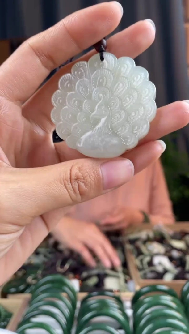 颈饰未镶嵌和田玉拍一发一，拍一发一