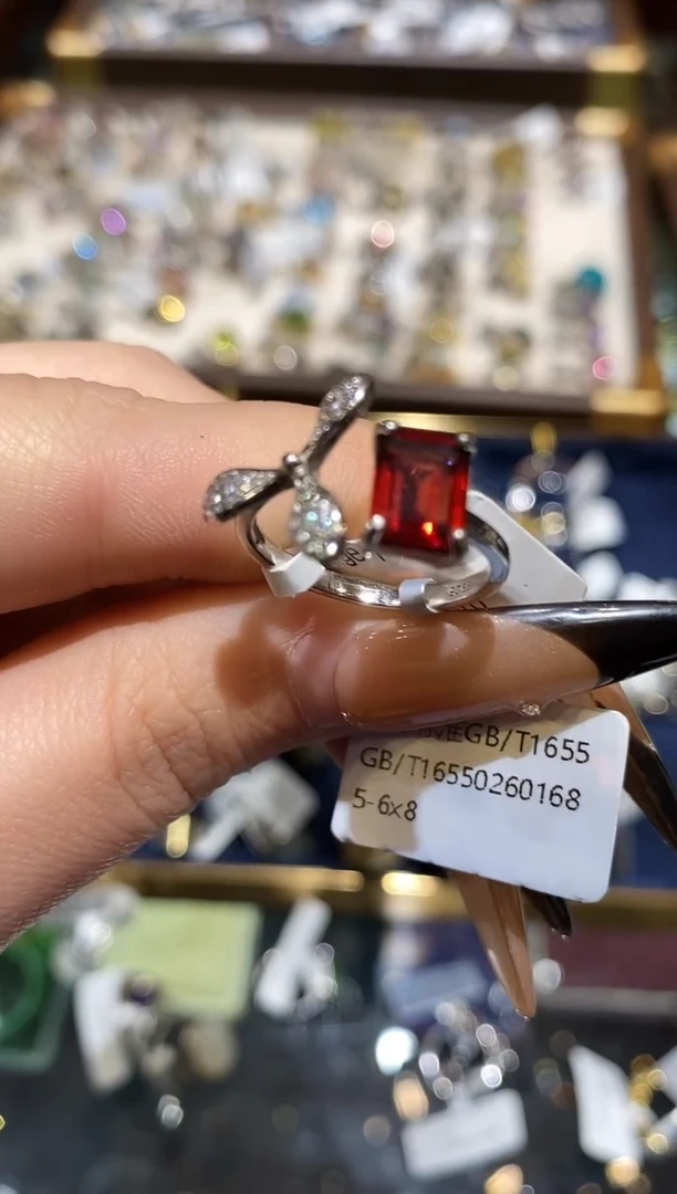 银S925镶嵌戒指石榴石楚楚珠宝中古甄选不退换