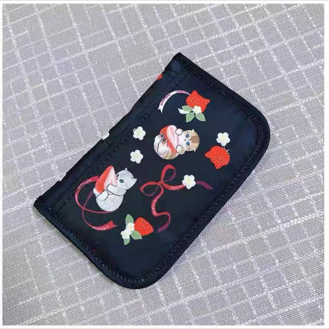 M44 日系新款卡通可爱猫咪草莓猫猫证件包(黑)