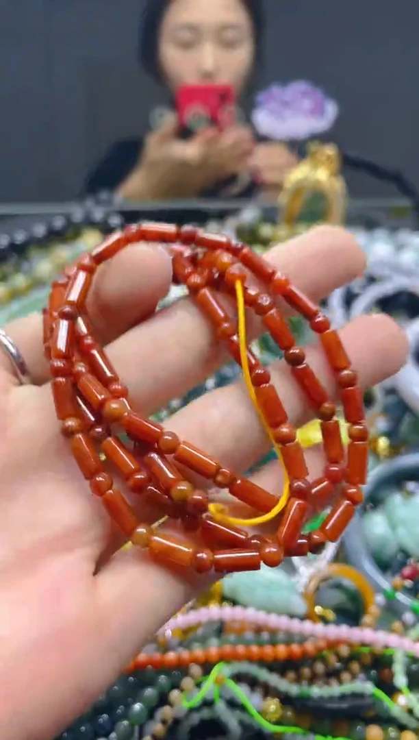 颈饰未镶嵌翡翠4MM/Q/翡翠A货，一件也是批发价