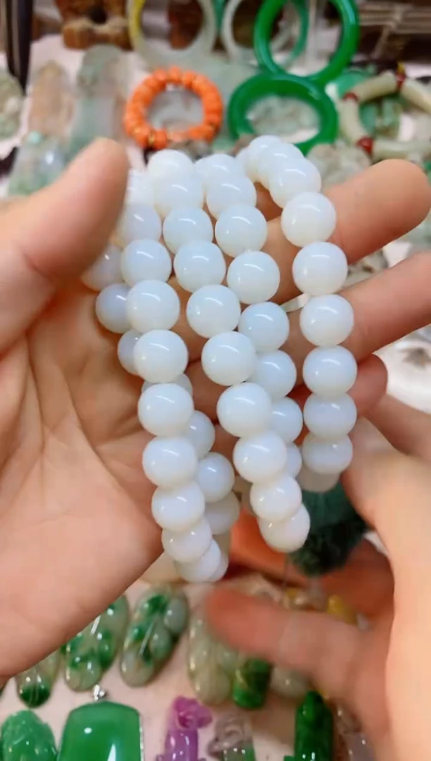 1直播间的实时画面