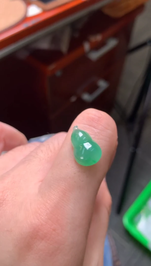 未镶嵌定制翡翠裸玉