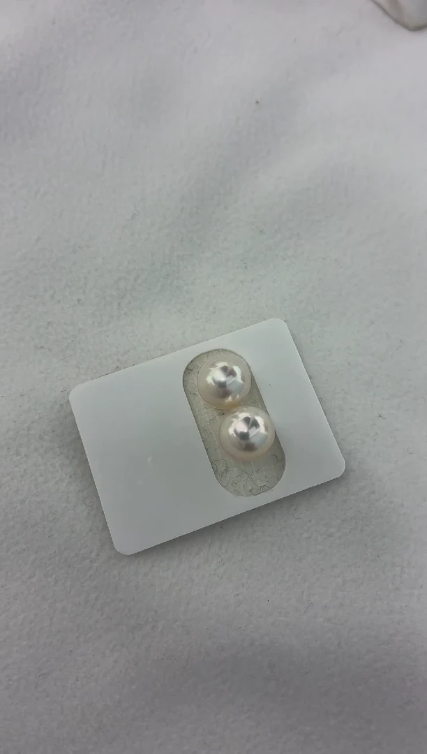 18K金镶嵌耳饰海水珍珠9-9.5素钉