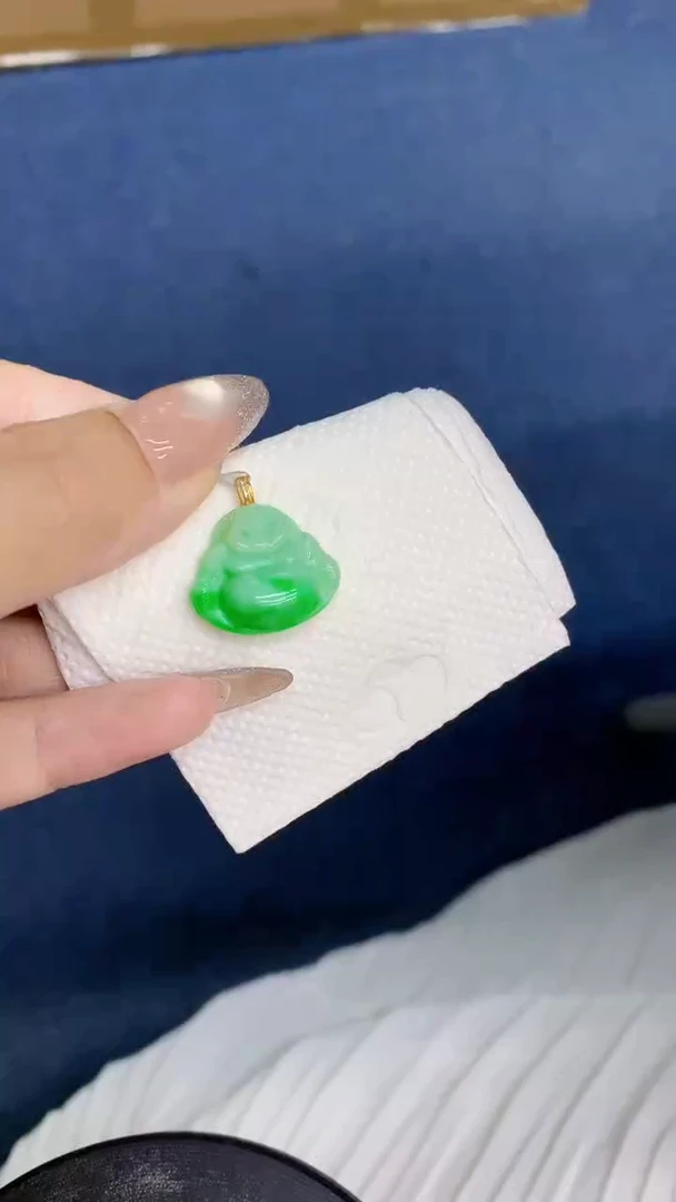 颈饰18K金镶嵌翡翠1
