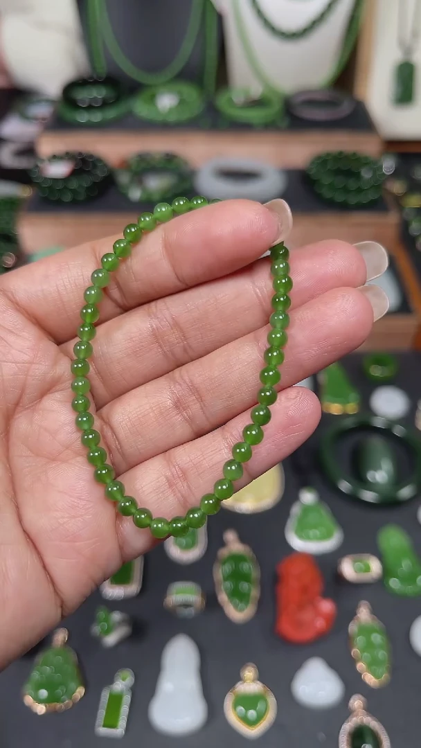 颈饰未镶嵌和田玉±4mm辣阳绿小米珠单圈手串多样性发一