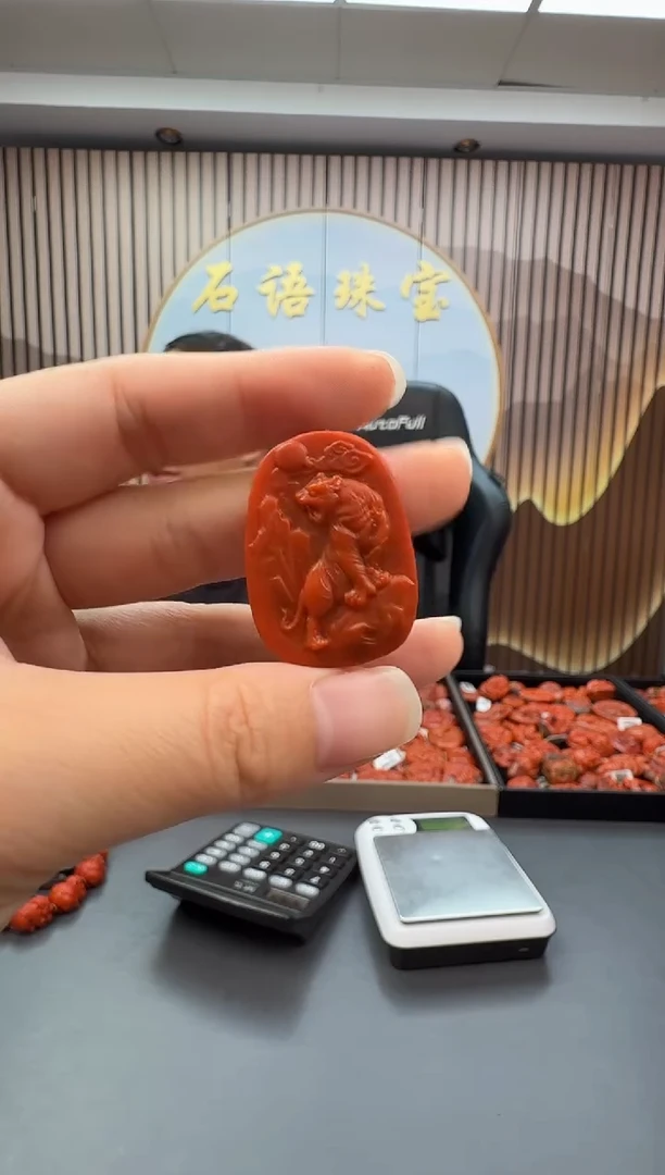未镶嵌雕刻南红玛瑙011ZB0918产品一个