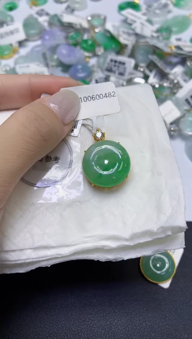 颈饰未镶嵌翡翠天然缅甸翡翠A货百元以上9元证书费自理