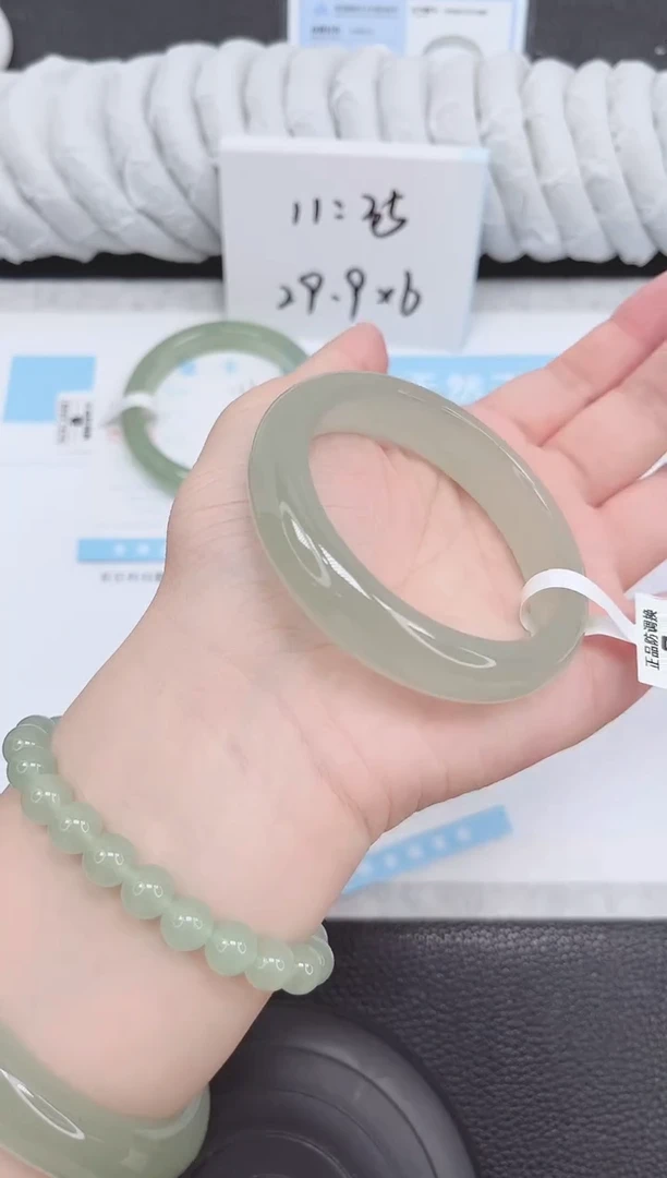 未镶嵌手镯石英质玉170-56