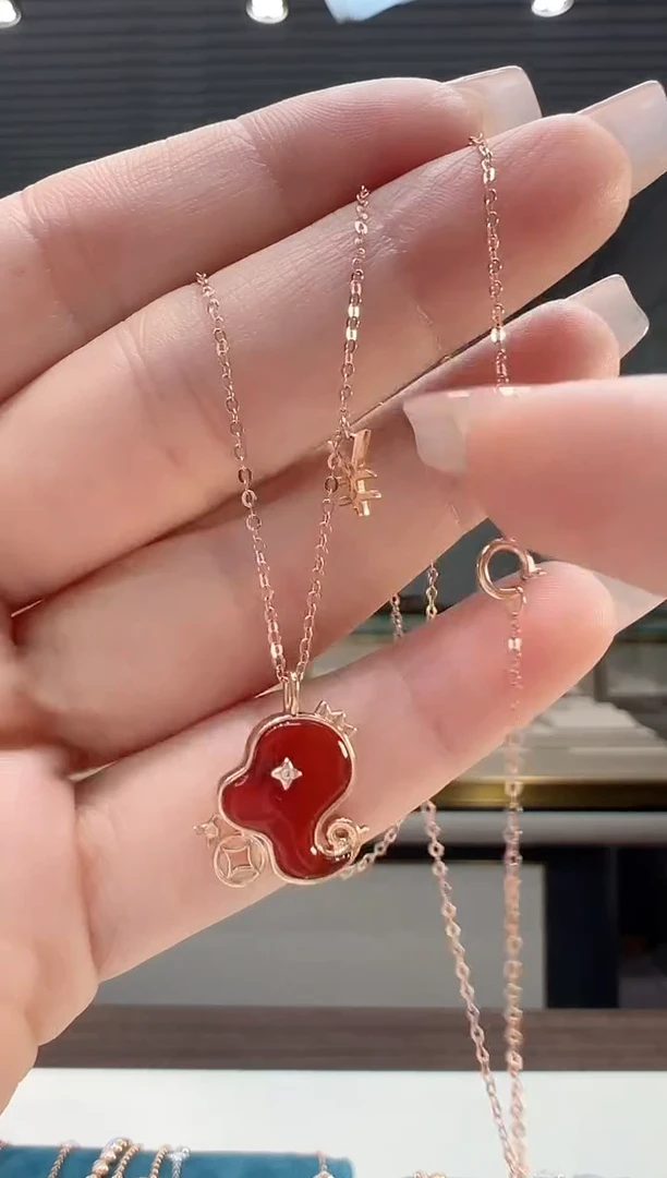 【闪购商品】玛瑙/玉髓颈饰18K金镶嵌红玛瑙小蛇项链K红