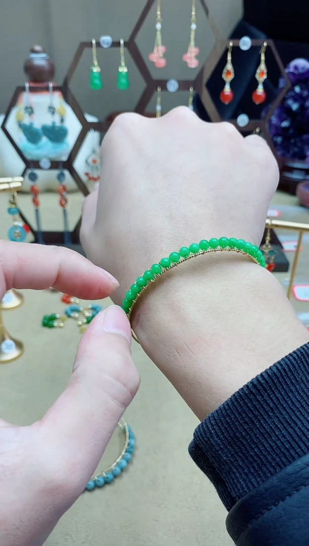 未镶嵌翡翠耳饰7