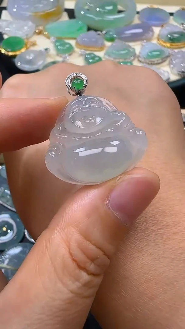 翡翠18K金镶嵌颈饰佛公