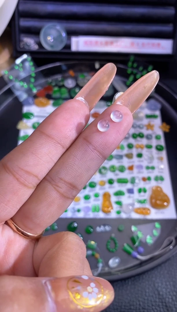 未镶嵌挂件翡翠蛋