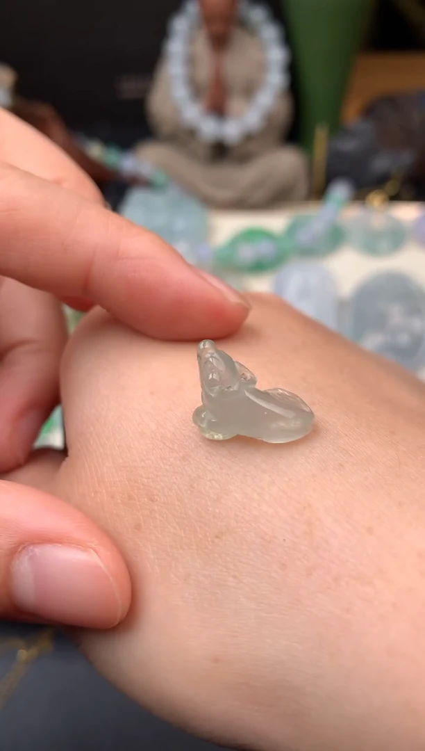 吊坠(不含链)未镶嵌翡翠牛