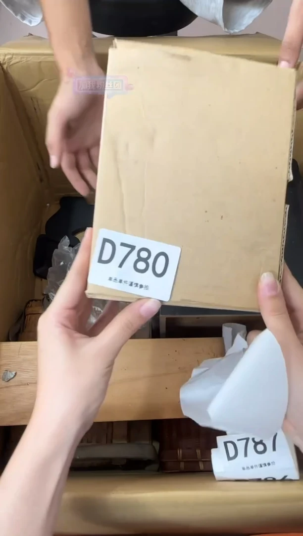 其他夏****风780...中古产品谨慎参拍