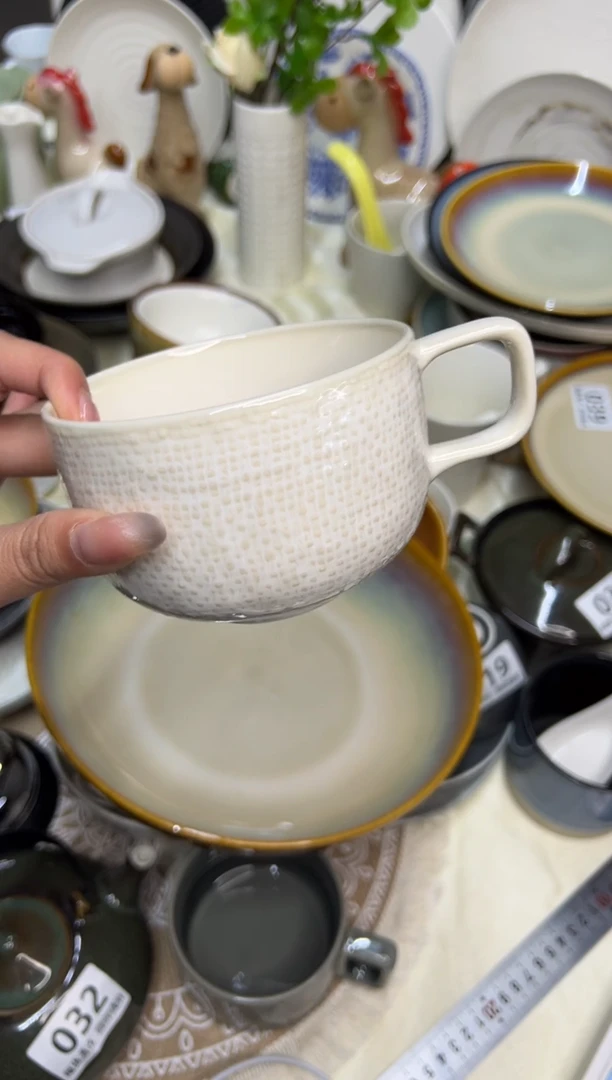 新骨瓷084瑕疵 洛娃白 麻布 汤杯