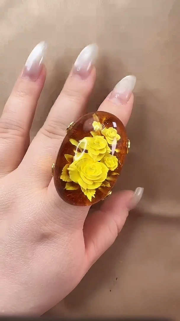 琥珀颈饰未镶嵌戒指