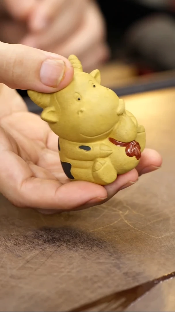 紫砂茶宠小牛。、。