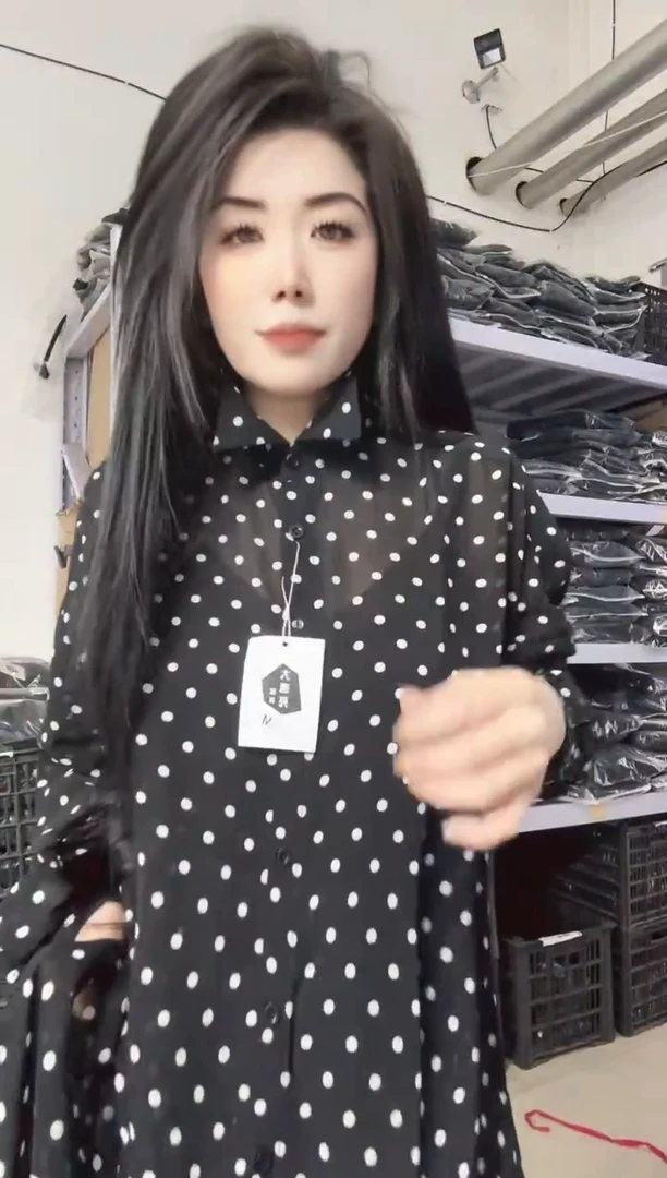 黑色波点衬衫L码