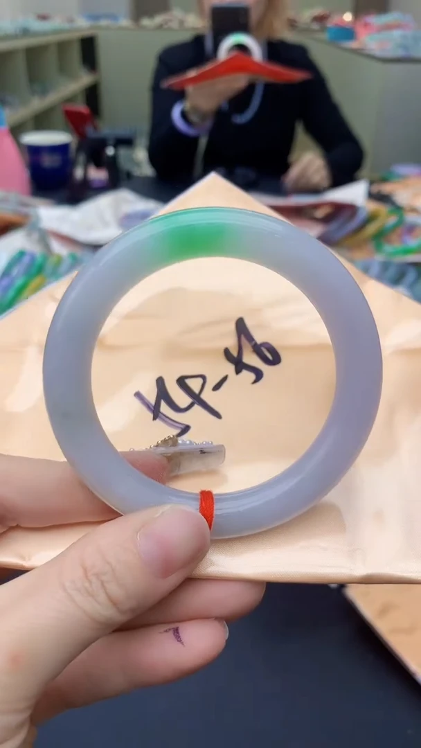 【闪购商品】翡翠手镯未镶嵌0246796730