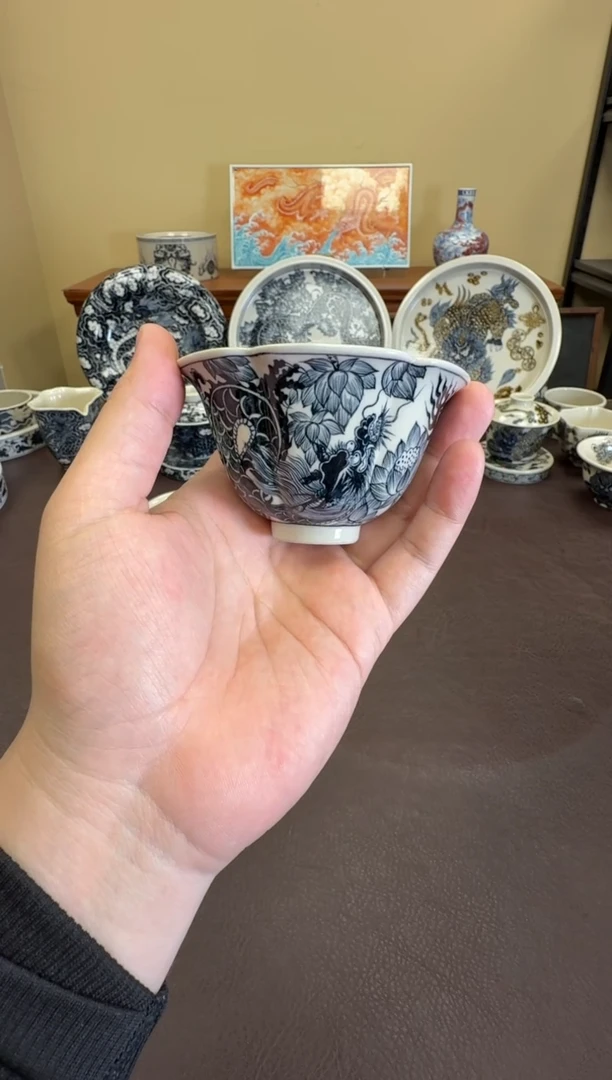 二号釉穿花龙六方杯