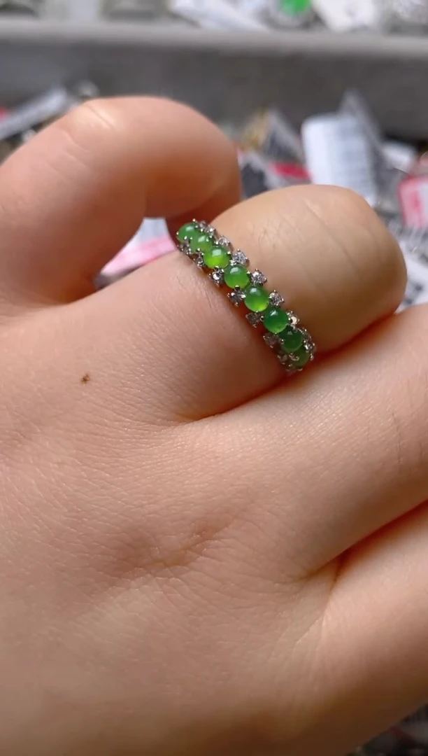 银S925镶嵌戒指翡翠百内无证书