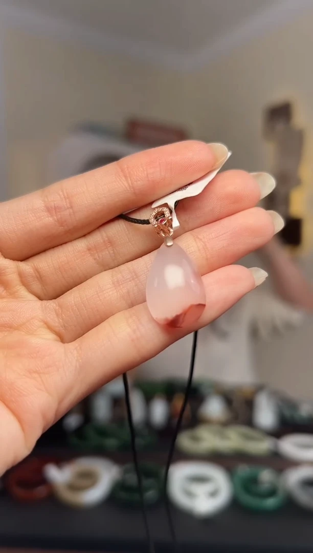 颈饰银S925镶嵌南红玛瑙20*14*7