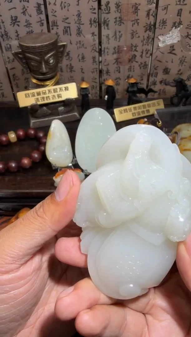 未镶嵌和田玉挂件和田玉