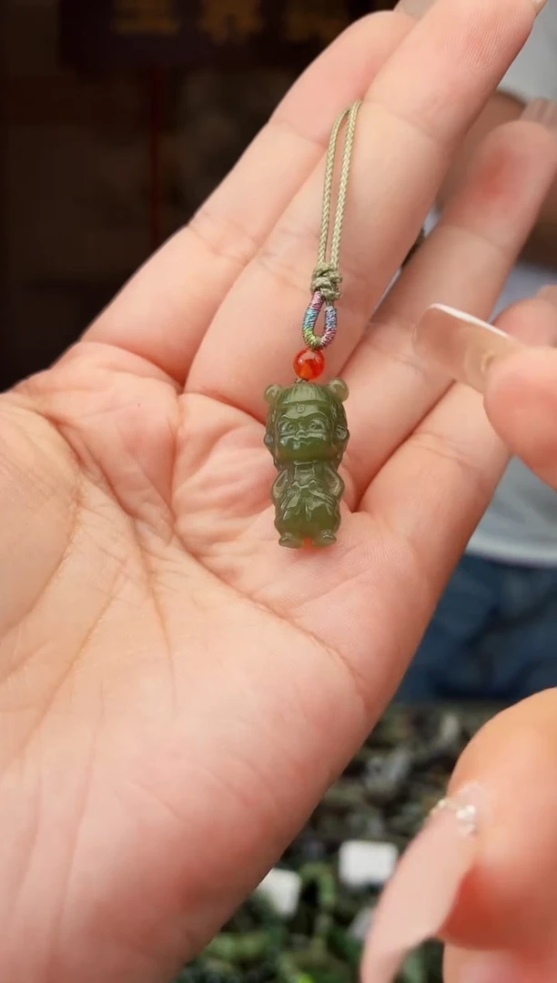 和田玉未镶嵌颈饰拍一发一