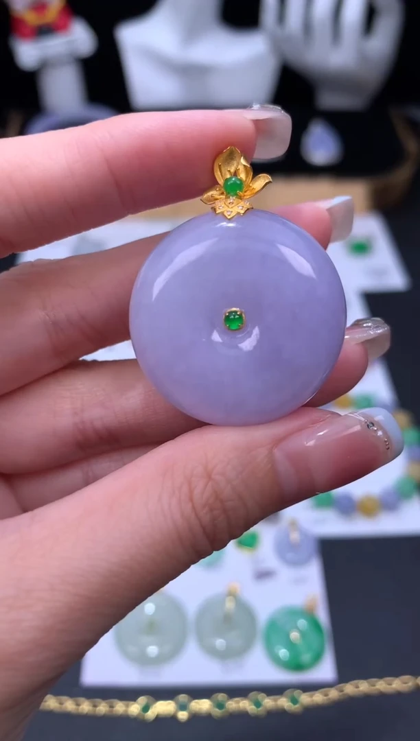 18K金镶嵌定制翡翠48小时鉴赏期 退货不扣服务费